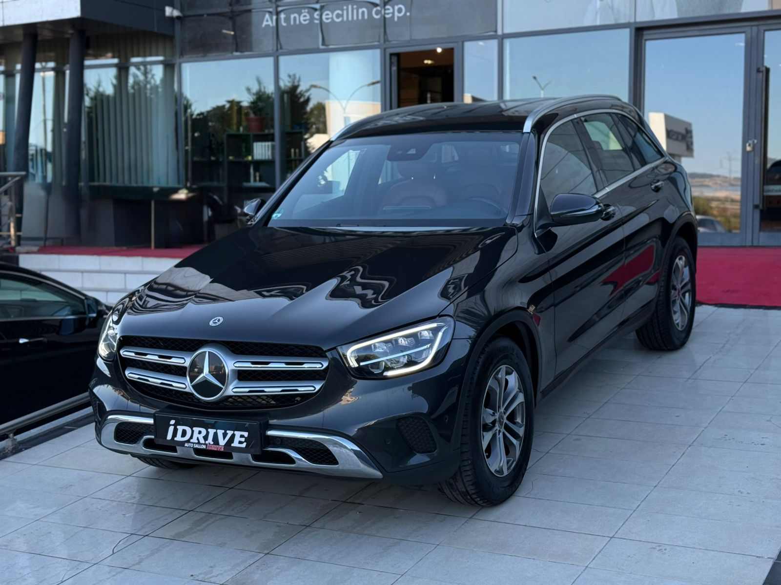 Mercedes-Benz GLC   - 2021